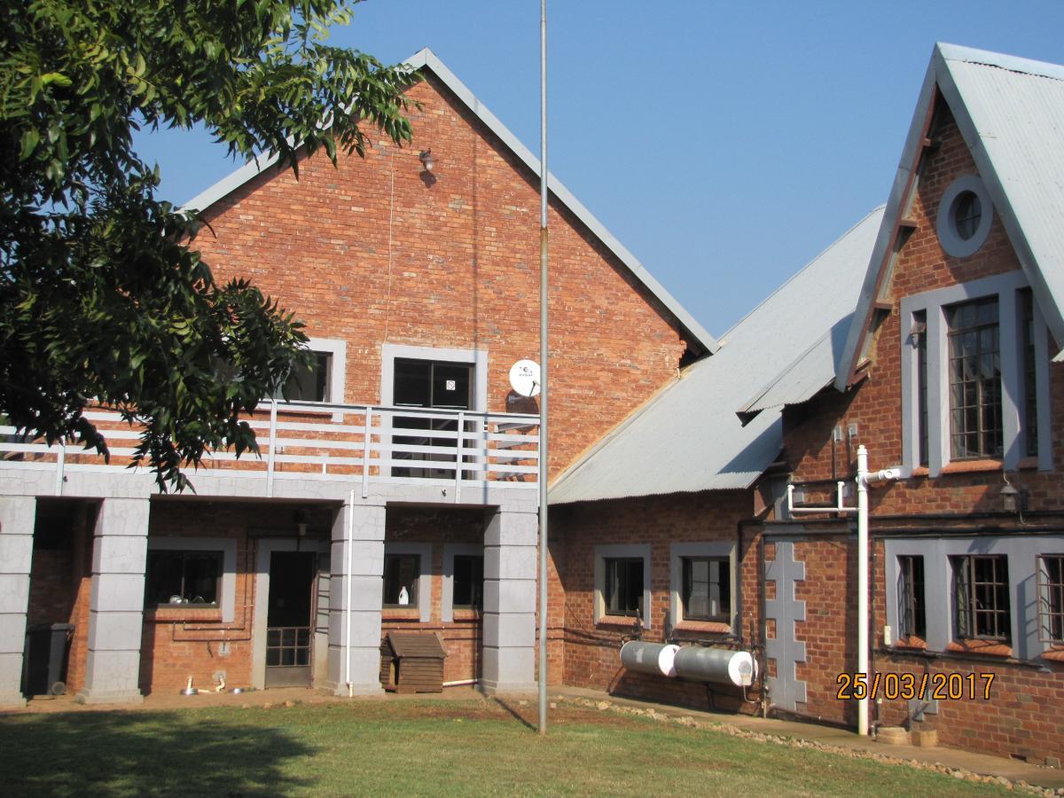 Millstream Inn Guest House Skeerpoort Esterno foto